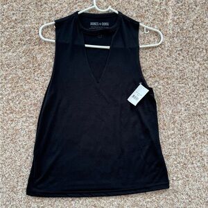 NWT Agnes and Dora shirt size small